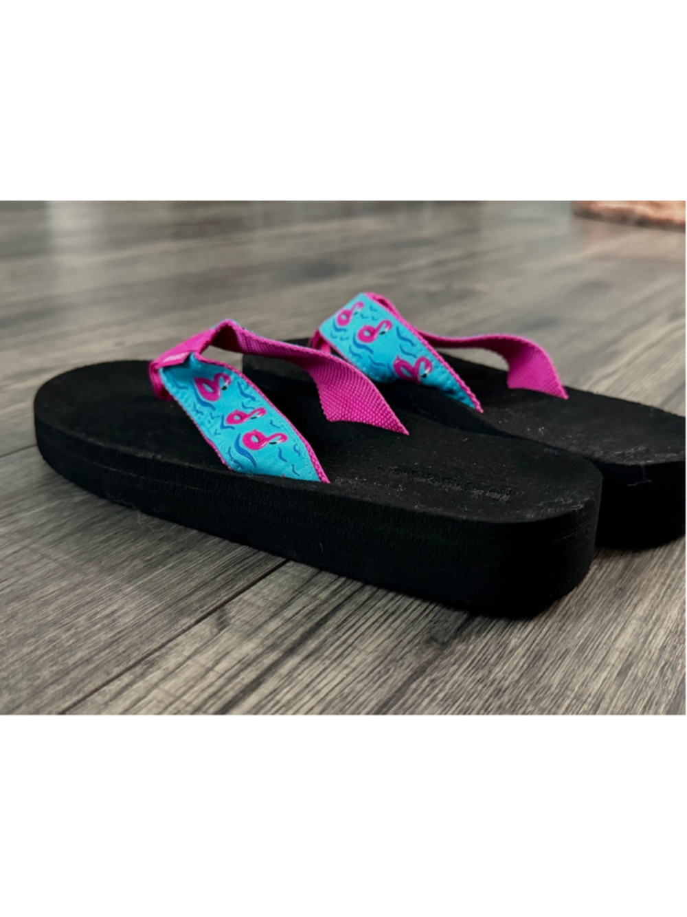Tidewater “Flamingo Pool Float” Brand New Flip Flops Size 8 Ladies
